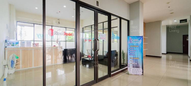 红居公寓塔曼萨里全景-桑图伊代理(RedLiving Apartemen Tamansari Panoramic - Santuy Agency Lobby P1 9)图片