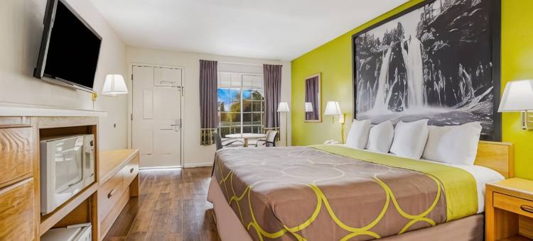 奥本温德姆速8酒店(Super 8 by Wyndham Auburn)图片