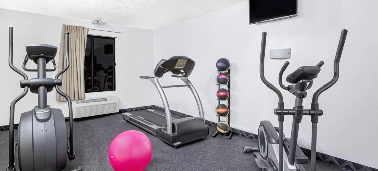 沃伦斯堡温德姆戴斯酒店(Days Inn by Wyndham Warrensburg)图片