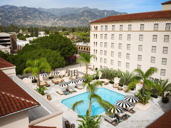 帕萨迪纳泳池酒店