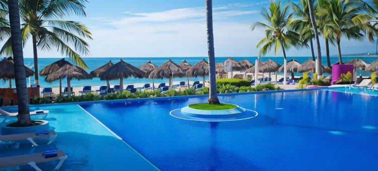 巴亚以塔港皇冠天堂俱乐部度假酒店(Crown Paradise Club All Inclusive)图片