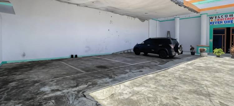 Urbanview Hotel Grand Seven One Kota图片