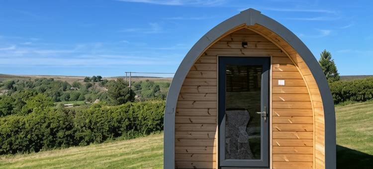 狐狸和猎犬酒店(The Fox & Hounds Inn)图片