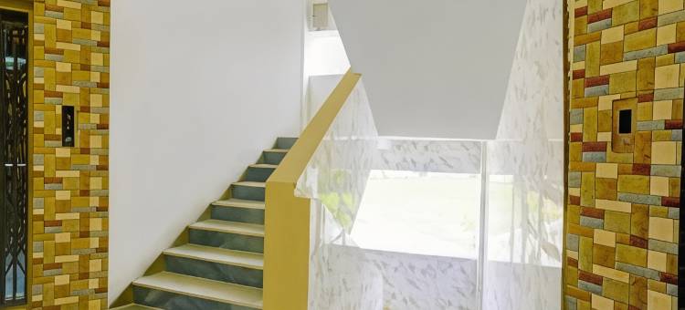 皇家庄园酒店 - 拉杰克特(FabHotel Royal Manor - Hospital Chowk)图片