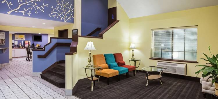 蓝泉城戴斯酒店(Days Inn by Wyndham Blue Springs)图片