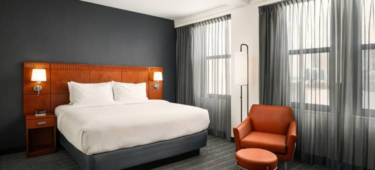 圣彼得堡市中心万怡酒店(Courtyard St. Petersburg Downtown)图片