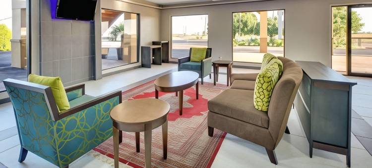 特勒尔温德姆呗盟酒店(Baymont by Wyndham Terrell)图片