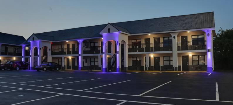 卡尔霍恩南部I-75 Travelodge by Wyndham酒店(Travelodge by Wyndham Calhoun South I-75)图片