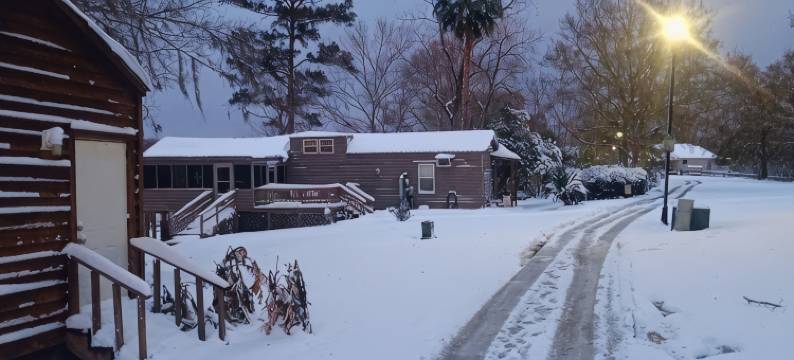 The Cajun Chateau is the perfect rustic get-away!图片