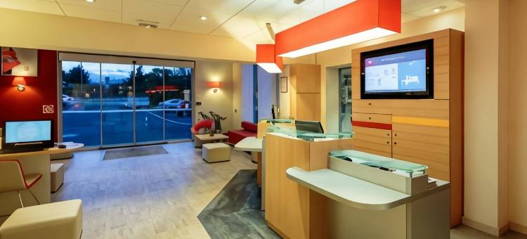 宜必思克莱蒙费朗南部埃尔贝广场酒店(Ibis Clermont-Ferrand Sud Carrefour Herbet)图片