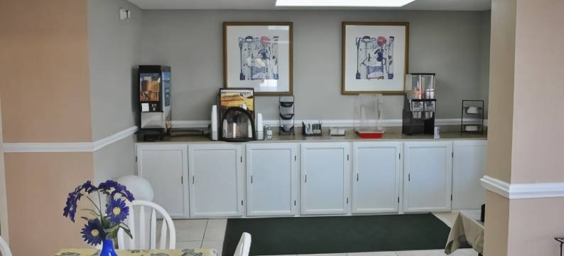 美国最佳酒店-博福尔(America's Best Inn and Suites Beaufort)图片