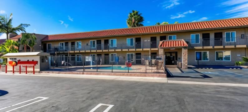 埃斯孔迪多市中心套房及伊克诺旅馆(Econo Lodge Inn & Suites Escondido Downtown)图片