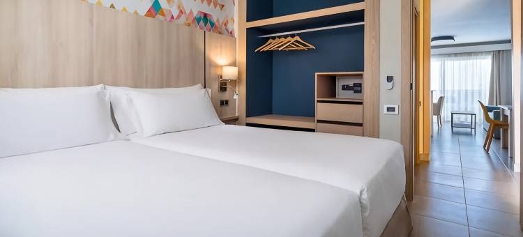 塞尔瓦图尔伊索拉套房(Servatur Isora Suites)图片
