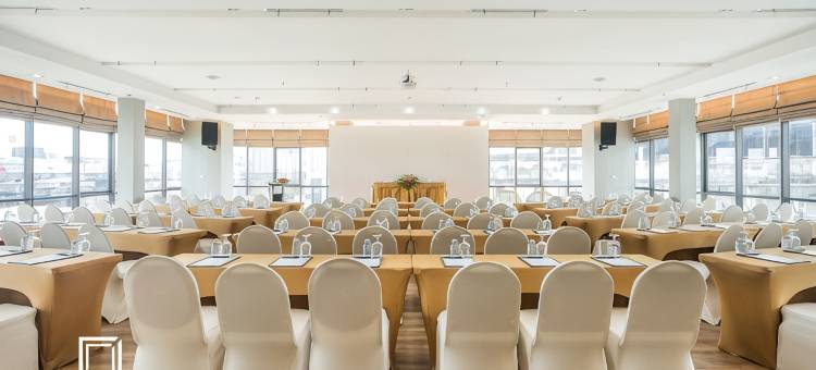 拉达纳丘酒店(Rattanachol Hotel)图片