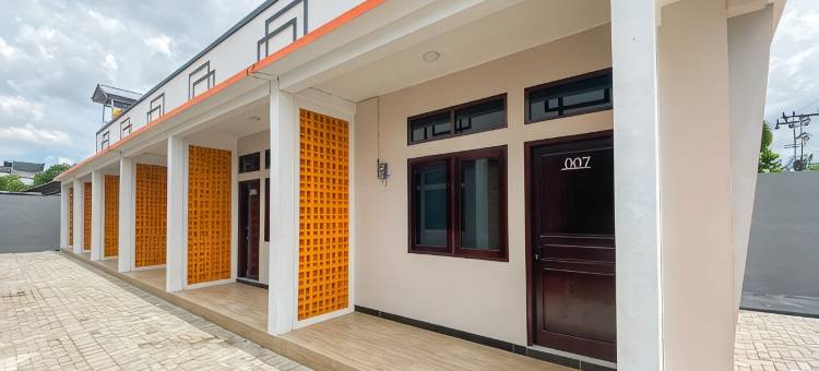 帕朗卡巴亚Orange迪波内戈罗红多兹Plus酒店(RedDoorz Plus at Orange Diponogoro Palangkaraya)图片