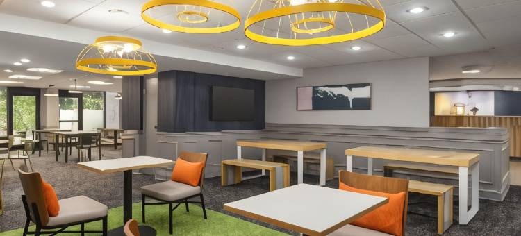 萨拉索塔西埃斯特基盖特威希尔顿斯巴克酒店(Spark by Hilton Sarasota Siesta Key Gateway)图片