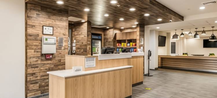 格林斯伯勒体育馆区万枫套房酒店(Fairfield Inn & Suites Greensboro Coliseum Area)图片