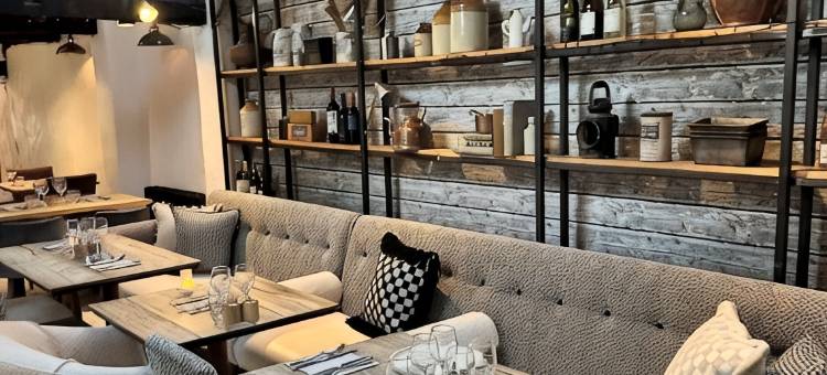 白鹿酒店(White Hart Hotel)图片