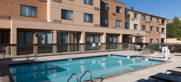 伯明翰特拉斯维尔万豪万怡酒店(Courtyard Birmingham Trussville)图片