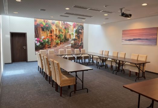 Ezüsthíd Hotel Hotel Overview