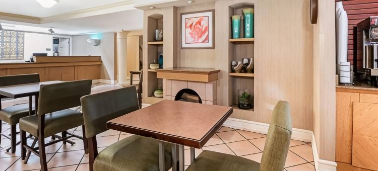 阿马里洛市中心拉昆塔温德姆酒店(La Quinta Inn by Wyndham Amarillo Mid-City)图片