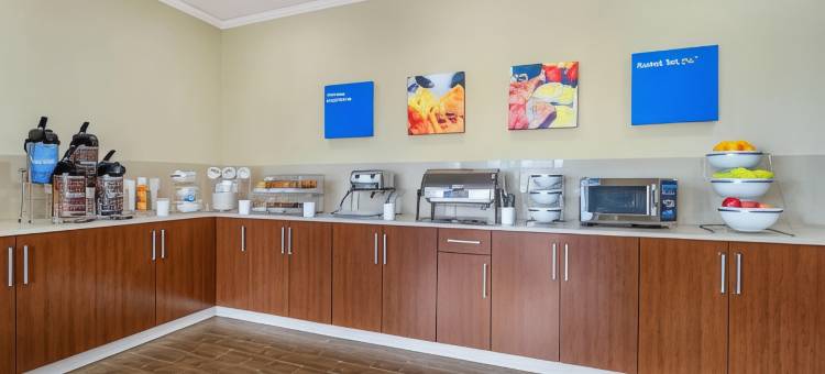 莱克伍德JBLM舒适套房酒店(Comfort Inn & Suites Lakewood by Jblm)图片