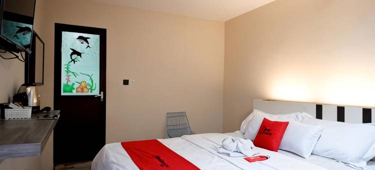 红多兹伊斯兰酒店@帕洛波惹兰詹德拉尔苏迪尔曼(RedDoorz @ Jalan Jenderal Sudirman Palopo)图片