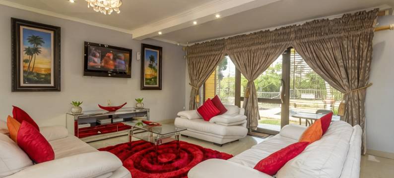 Ezulwini Guest House - Standard Double Room with Balcony & Pool View, 2 Guests图片