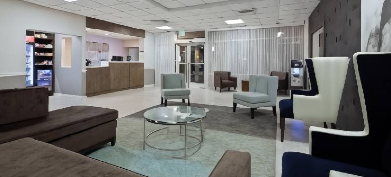 可可华美达酒店(Ramada by Wyndham Cocoa)图片