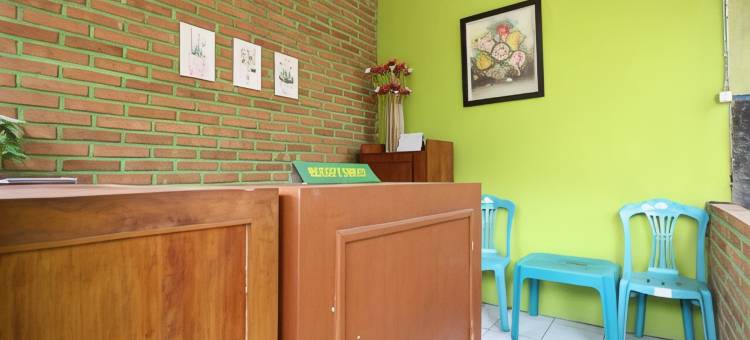 红门酒店@帕兰崔提斯加兰(RedDoorz @ Jalan Parangtritis)图片