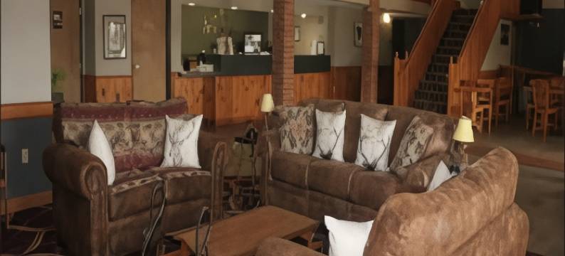 西伯灵顿美吟温德姆酒店(AmericInn by Wyndham West Burlington)图片