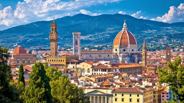 <11天>【6-15人小团 | 双峰奇缘法意瑞3国】巴黎-罗马·巴黎两宫+少女峰+多洛米蒂+托斯卡纳隐秘天堂-奥尔恰谷+探秘勃艮第酒庄+金色山口列车+悬崖小镇五渔村+文艺复兴宝库佛罗伦萨+罗马自由行