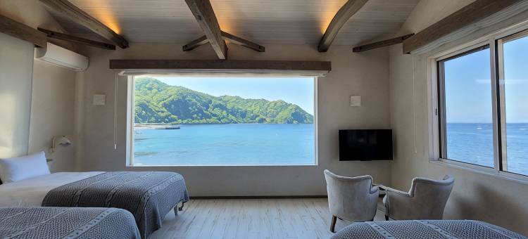 "COVE KAWANA" Shabby Chic Izu Ocean Front Villa图片