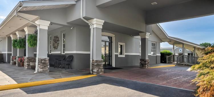 格林维尔品质酒店及套房 - 海伍德购物中心(Quality Inn & Suites Greenville - Haywood Mall)图片