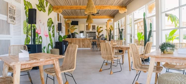 巴纽旺宜Luminor酒店-WH旗下(Luminor Hotel Banyuwangi by WH)图片