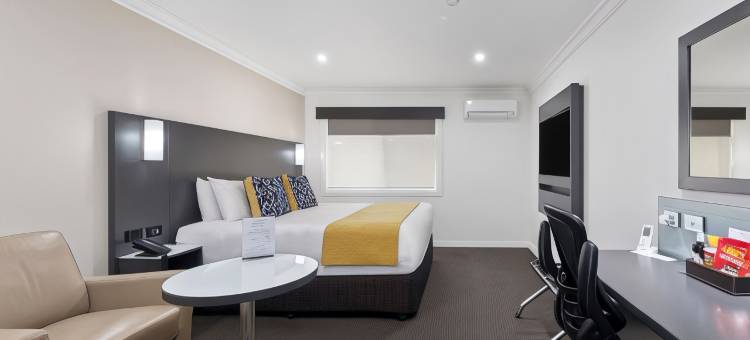 Bluegum Dubbo by Travellers = 旅行者蓝桉树达博(Bluegum Dubbo)图片