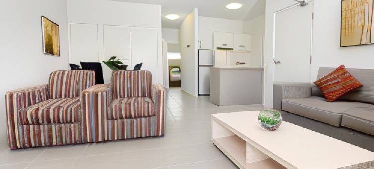 米德尔芒特盛橡套房酒店(Oaks Middlemount Suites)图片