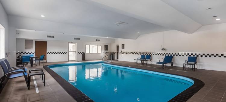 克里斯托运动中心舒适套房酒店(Comfort Inn & Suites Crystal Inn Sportsplex)图片