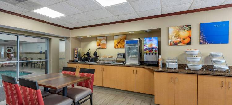 梅森舒适套房酒店-近国王岛(Comfort Suites Mason Near Kings Island)图片