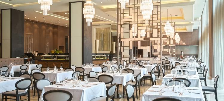 迪布洛霍大酒店(Grand Hotel Djibloho)图片