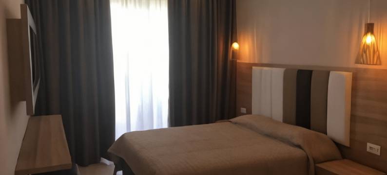 罗德殿玫瑰酒店(Rhodian Rose Hotel)图片