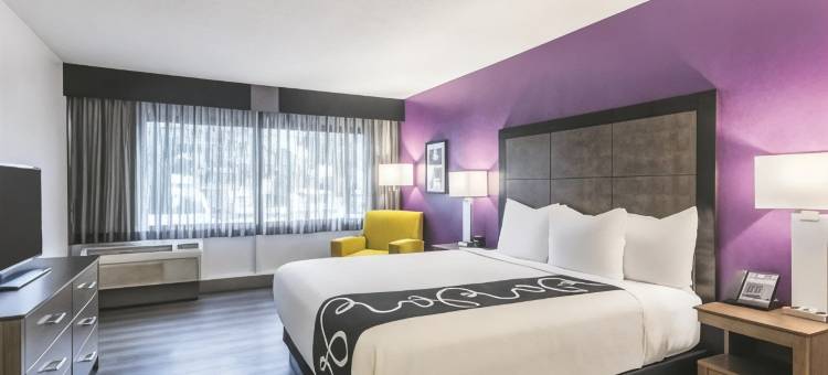 维吉尼亚海滩拉昆塔温德姆套房酒店(La Quinta Inn & Suites by Wyndham Virginia Beach)图片