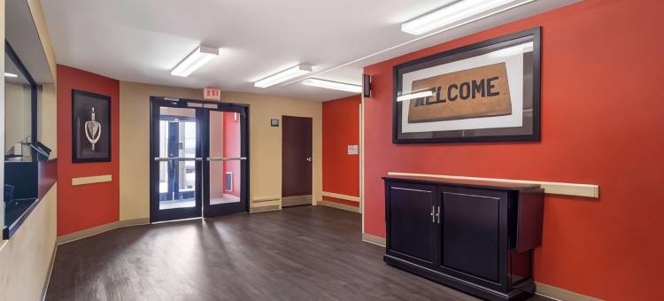 郊区开间(Suburban Studios)图片