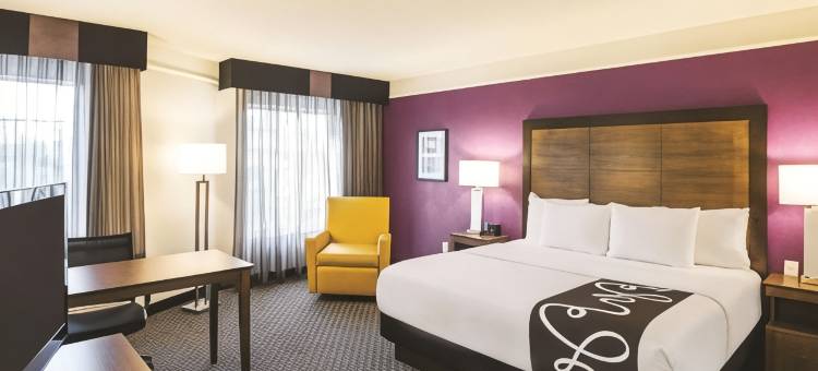 沃斯堡北拉昆塔温德姆套房酒店(La Quinta Inn & Suites by Wyndham Fort Worth North)图片