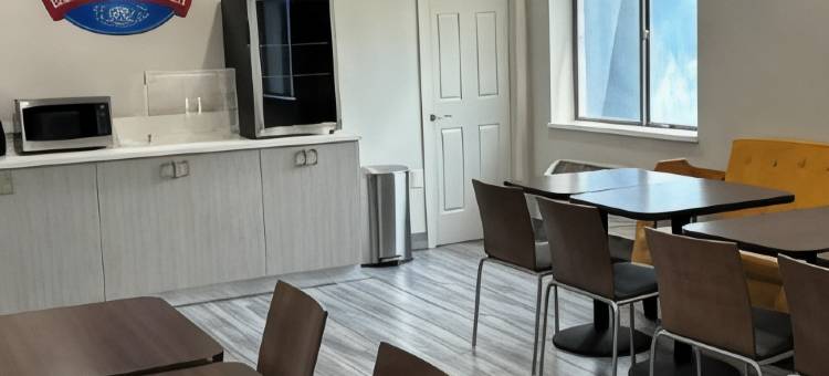 达文波特呗盟套房酒店(Baymont by Wyndham Davenport)图片