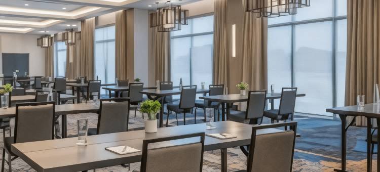 劳德代尔堡市中心万豪万怡酒店(Courtyard Fort Lauderdale Downtown)图片