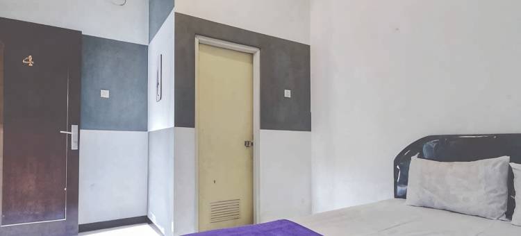 卡尔蒂尼旅馆-近阿伦阿伦普罗博林戈(Kartini Guest House Near Alun Alun Probolinggo)图片