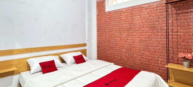 RedDoorz Syariah at Sultana Guest House图片