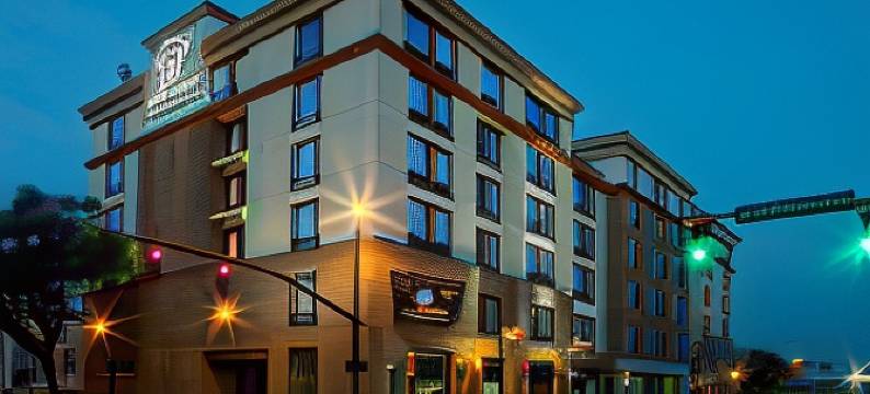 希尔顿逸林酒店-萨凡纳历史区(DoubleTree by Hilton Hotel Savannah Historic District)图片