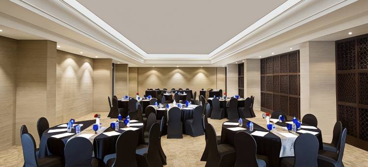 加拉璜凤凰木酒店(Delonix Hotel Karawang)图片